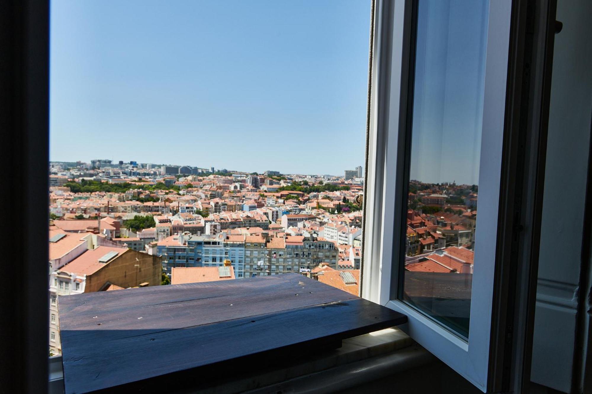 The Hilltop Nest Lisbon Exterior photo