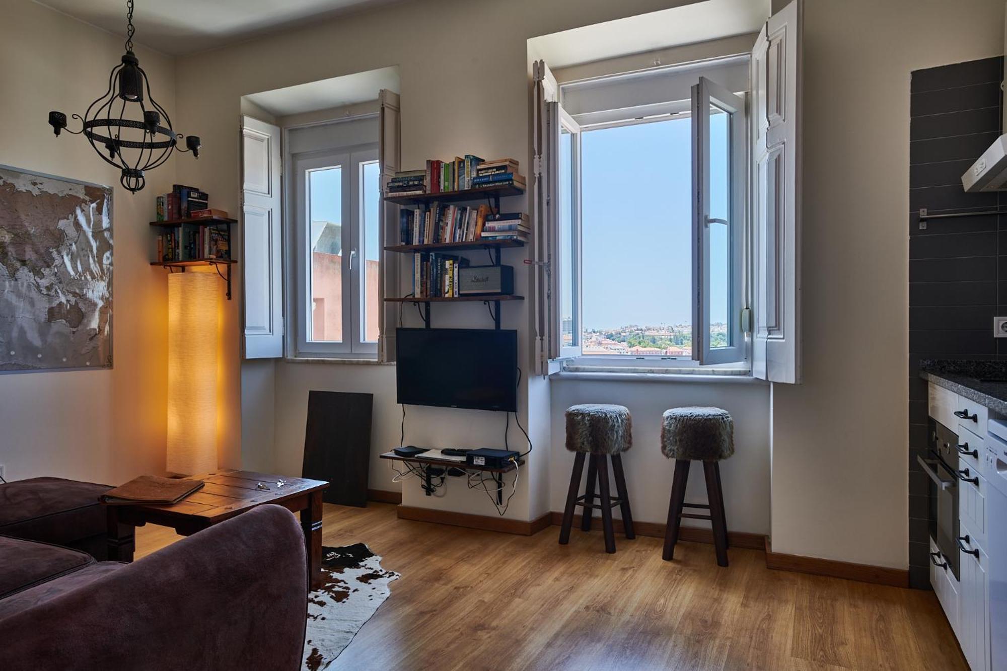 The Hilltop Nest Lisbon Exterior photo